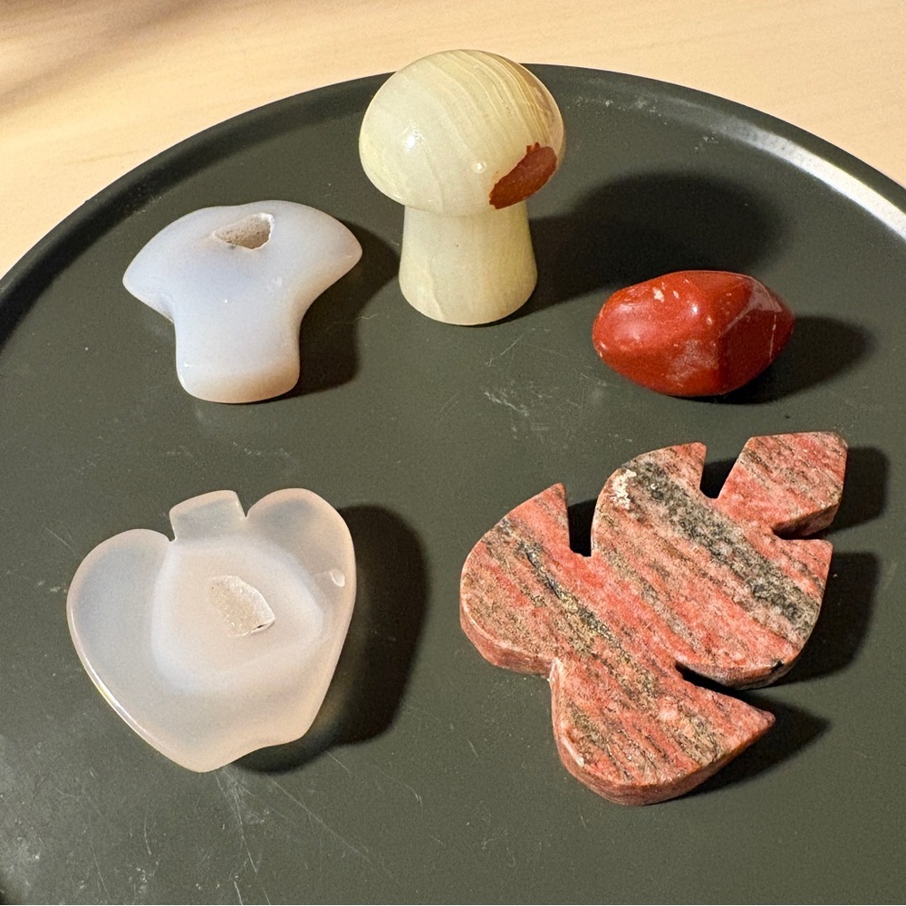 Crystal Nature Lot Stone Gemstone Leaf Mushroom Apple Whale Pam Stone Jasper